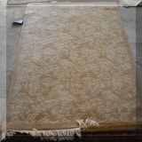 R42. Handcrafted rug. Made in Nepal. 3'9” x 5'9”